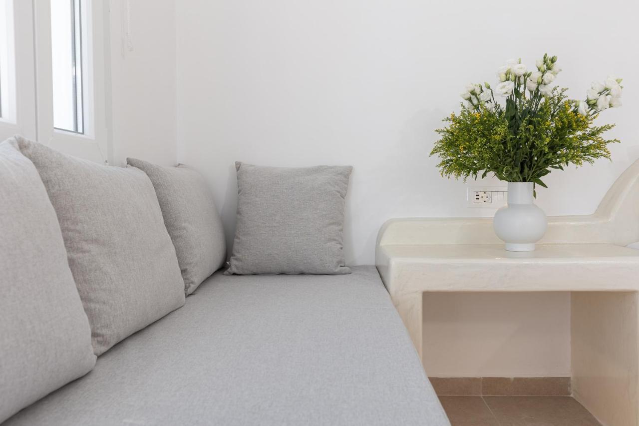 Theophrasti Suites Foinikiá 外观 照片
