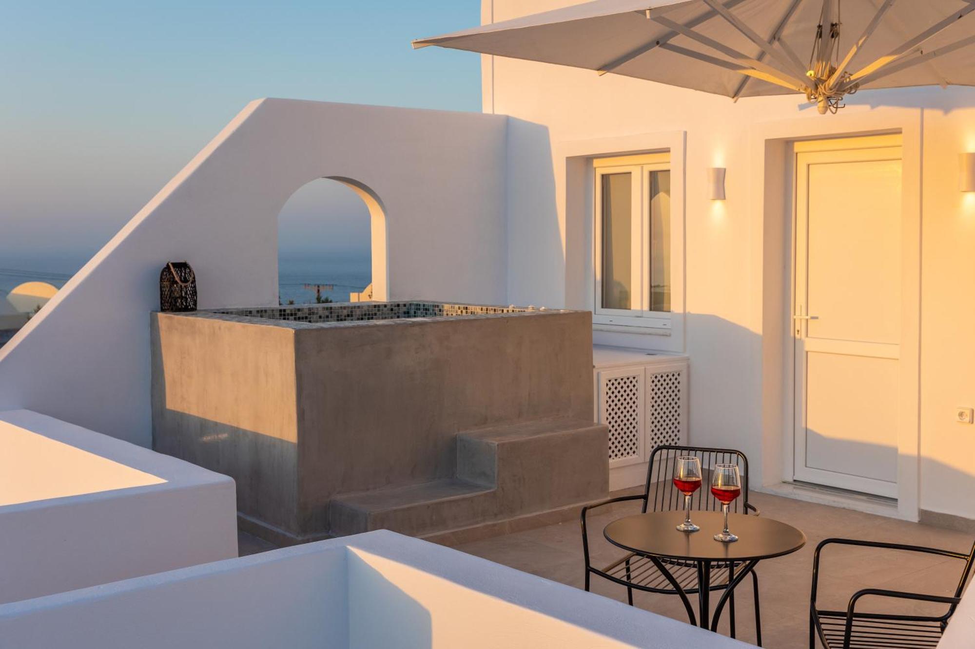 Theophrasti Suites Foinikiá 外观 照片