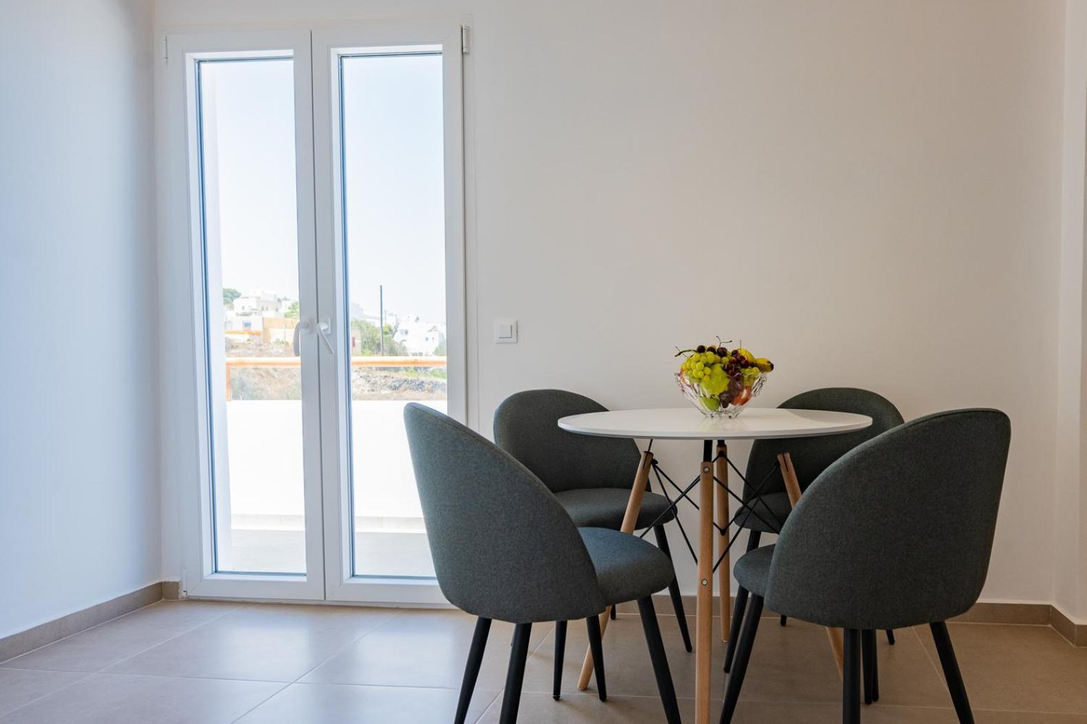 Theophrasti Suites Foinikiá 外观 照片